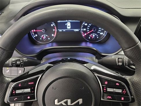 Used 2024 Kia Forte GT-Line w/ GT-Line Premium Package image 22