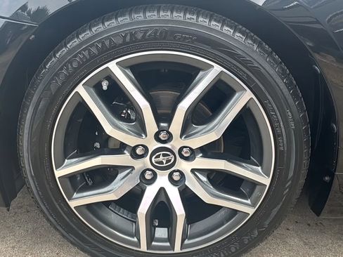 Used 2015 Scion tC FWD image 24