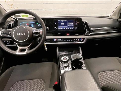 Used 2023 Kia Sportage LX image 14