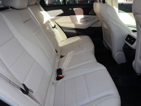 Used 2021 Mercedes-Benz GLE 350 4MATIC w/ Premium Package image 23