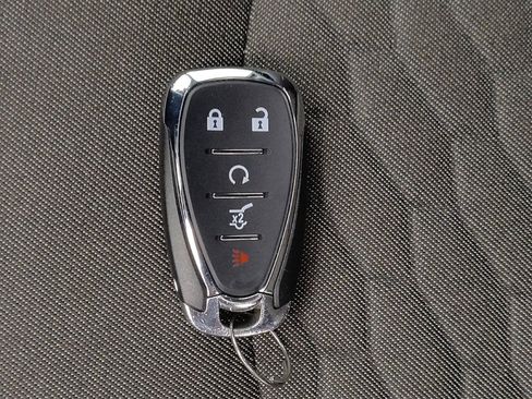 Used 2019 Chevrolet Equinox LT w/ Sun & Navigation Package FWD image 32