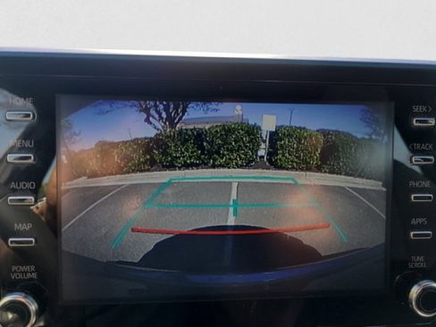 Used 2019 Toyota C-HR XLE FWD image 17