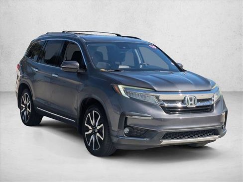 Used 2019 Honda Pilot Touring image 3