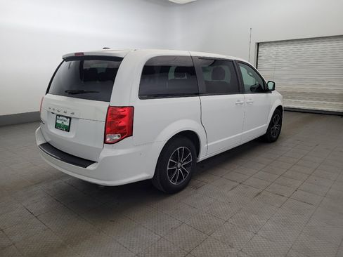 Used 2018 Dodge Grand Caravan SE FWD image 9