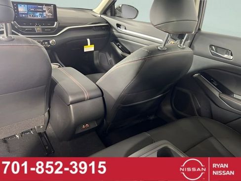 New 2025 Nissan Altima 2.5 SR w/ SR Premium Package image 31