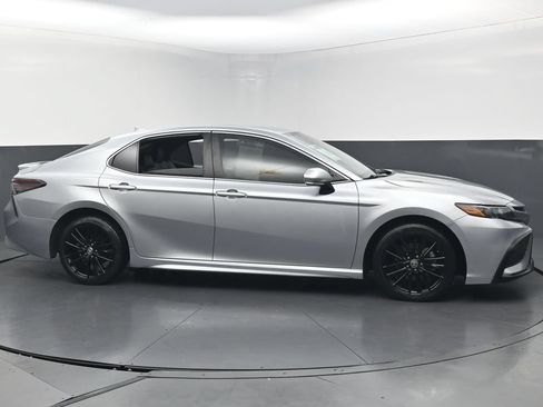 Used 2023 Toyota Camry SE w/ Convenience Package FWD image 6