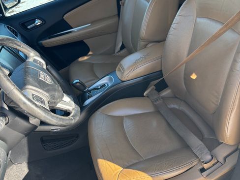 Used 2011 Dodge Journey Lux image 18