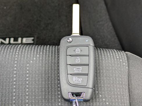 New 2026 Hyundai Venue SE FWD image 25