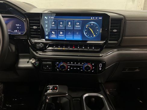 Used 2023 Chevrolet Silverado 1500 ZR2 w/ Technology Package AWD/4WD image 20