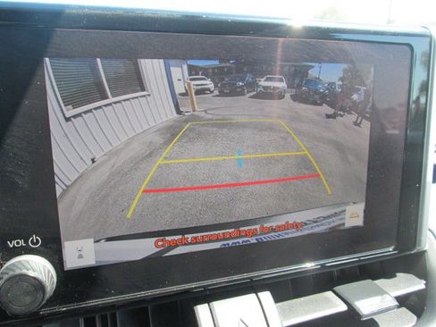 Used 2023 Toyota RAV4 LE AWD/4WD image 16