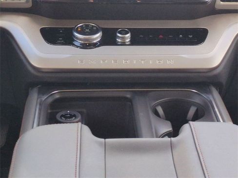 New 2025 Ford Expedition Max Active image 19