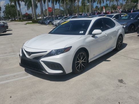Certified 2023 Toyota Camry SE w/ Convenience Package FWD image 7