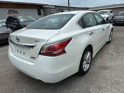 Used 2014 Nissan Altima 2.5 SV w/ Convenience Package FWD image 6