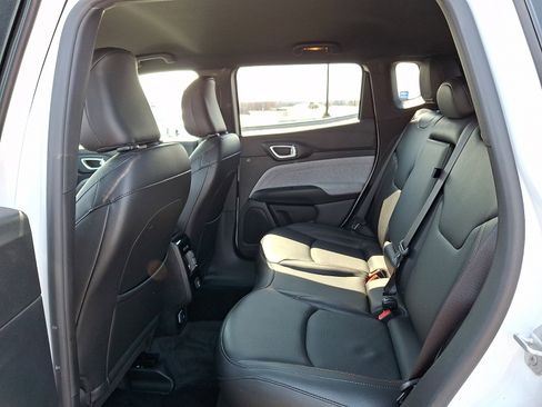 Certified 2023 Jeep Compass Latitude AWD/4WD image 10