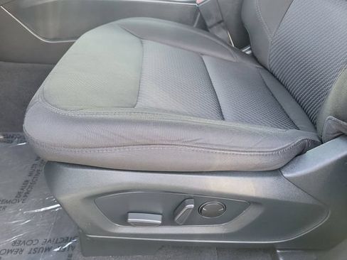 Used 2023 Ford Explorer XLT AWD/4WD image 22