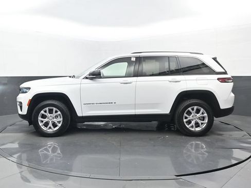 Used 2022 Jeep Grand Cherokee Limited AWD/4WD image 23