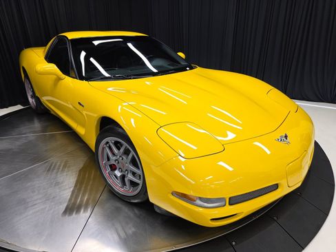 Used 2003 Chevrolet Corvette Z06 w/ Memory Package, 3 Drivers RWD image 46