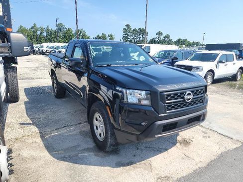 Used 2022 Nissan Frontier S w/ Technology Package RWD image 2