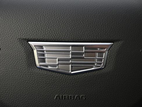 New 2025 Cadillac Lyriq Luxury AWD/4WD image 35