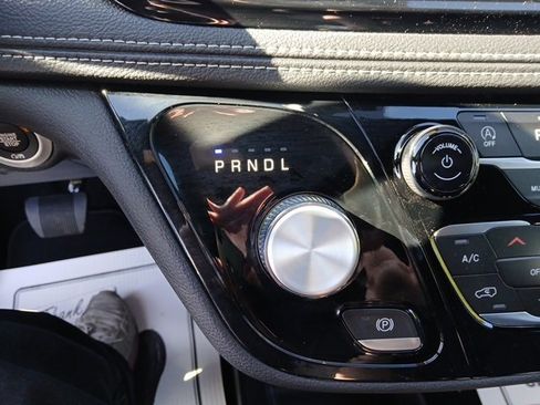 New 2026 Chrysler Pacifica Select image 29