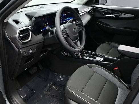 Used 2026 Chevrolet TrailBlazer LT FWD image 8