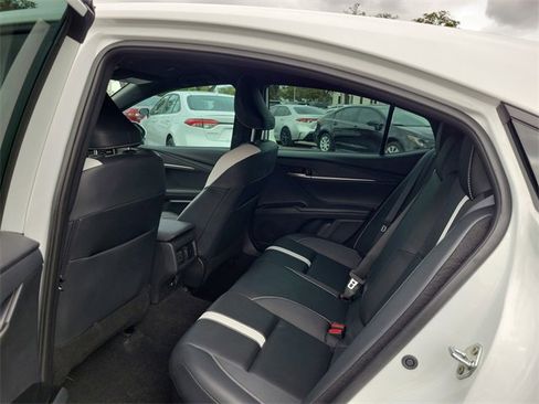 Used 2025 Toyota Camry SE image 7
