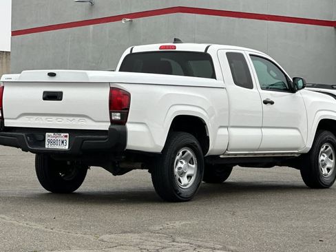 Certified 2022 Toyota Tacoma SR image 2
