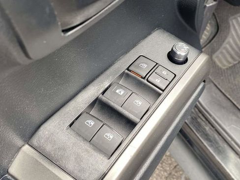 Used 2017 Toyota Tacoma SR5 w/ Tow Package image 18