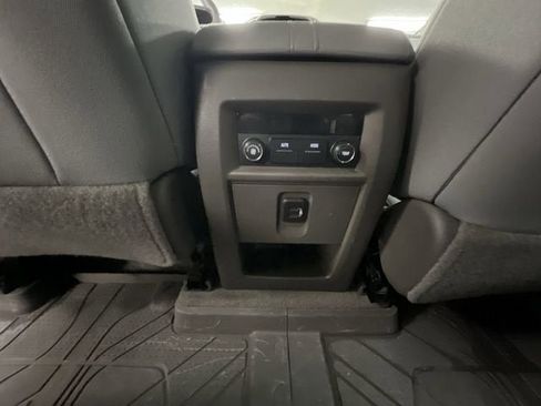 Certified 2020 Chevrolet Traverse LT FWD image 20