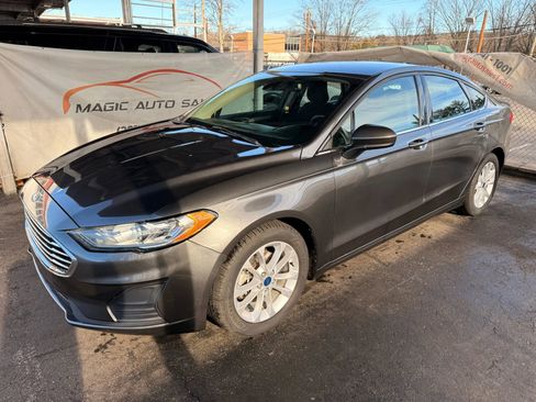 Used 2019 Ford Fusion SE image 8