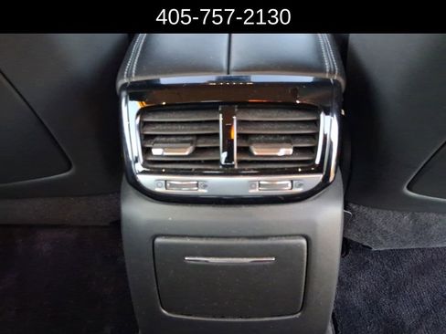 Used 2018 Genesis G90 5.0 Ultimate image 9