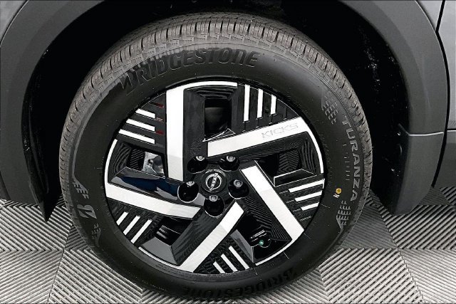 New 2027 Nissan Kicks SV FWD image 12