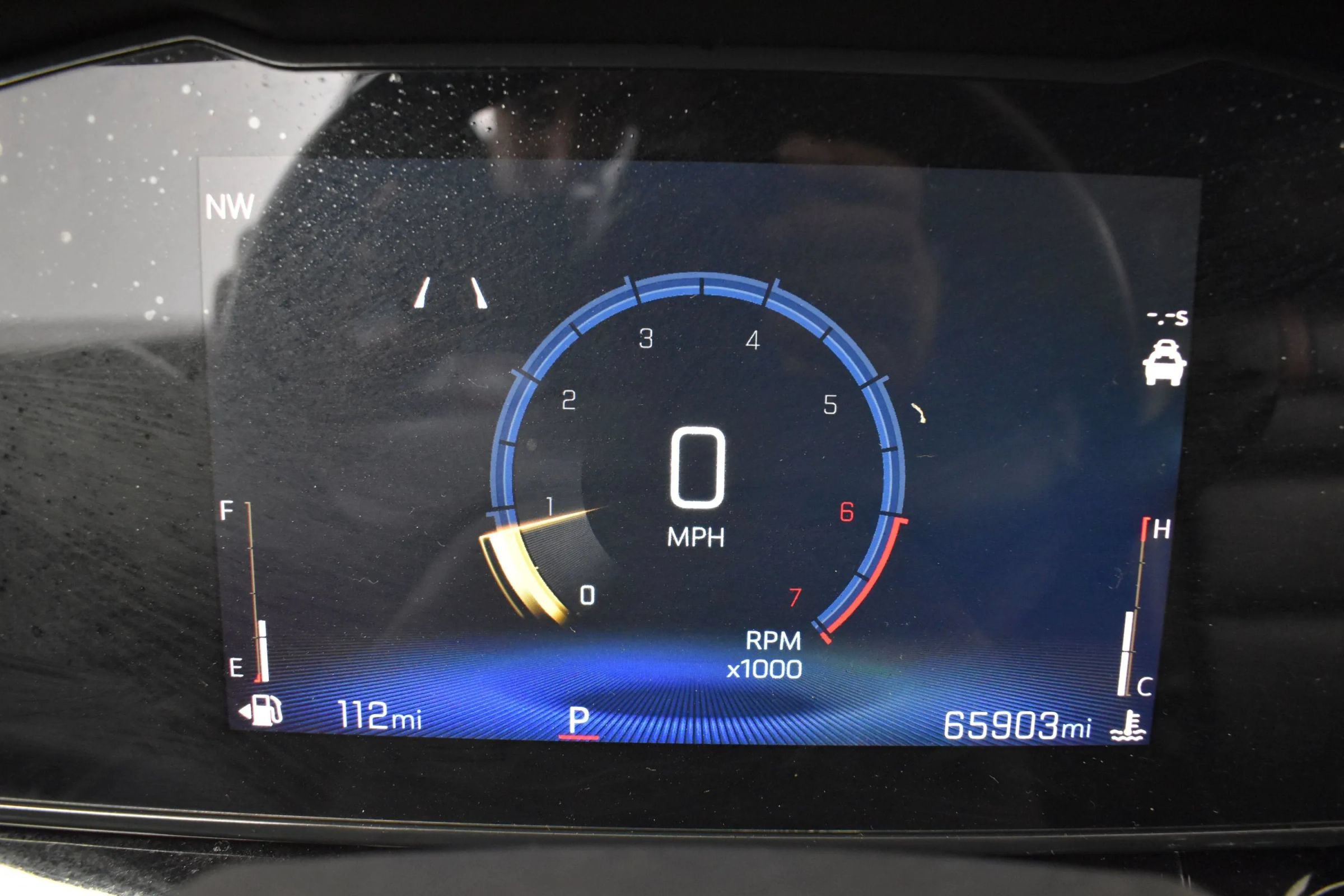Used 2025 Chevrolet Trax RS FWD image 27