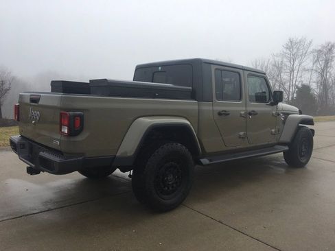 Used 2020 Jeep Gladiator Overland image 6