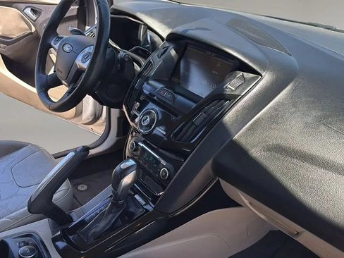 Used 2013 Ford Focus Electric Hatchback FWD image 42