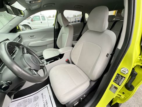 Used 2024 Hyundai Kona SEL AWD/4WD image 11