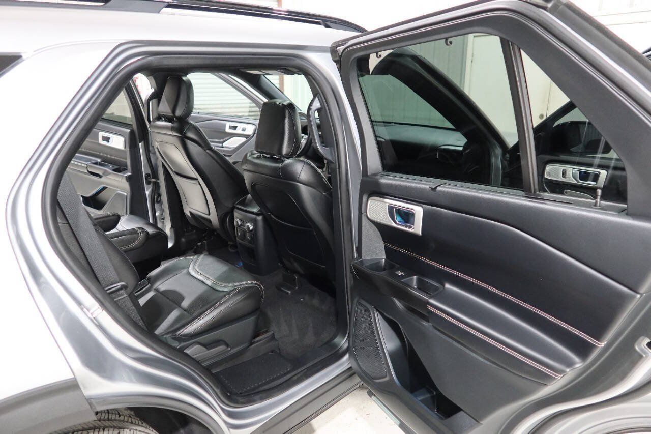 Used 2020 Ford Explorer ST w/ ST Street Pack AWD/4WD image 14