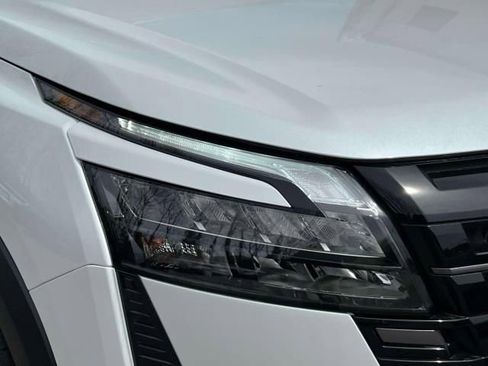 New 2026 Nissan Pathfinder SV AWD/4WD image 9