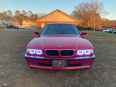 Used 2001 BMW 740iL image 2