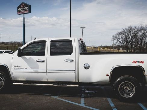 Used 2014 GMC Sierra 3500 Denali image 21