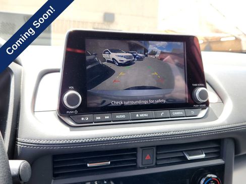 Used 2024 Nissan Rogue SV FWD image 24