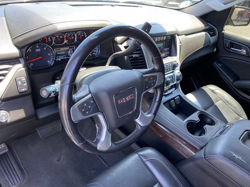 Used 2019 GMC Yukon SLT image 10