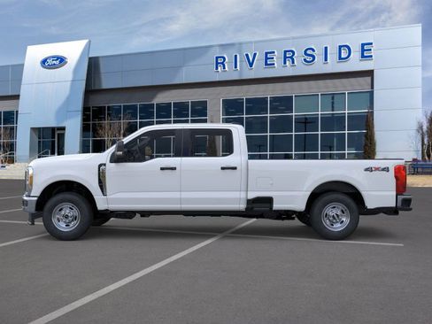 New 2026 Ford F250 XL w/ XL Chrome Package image 4