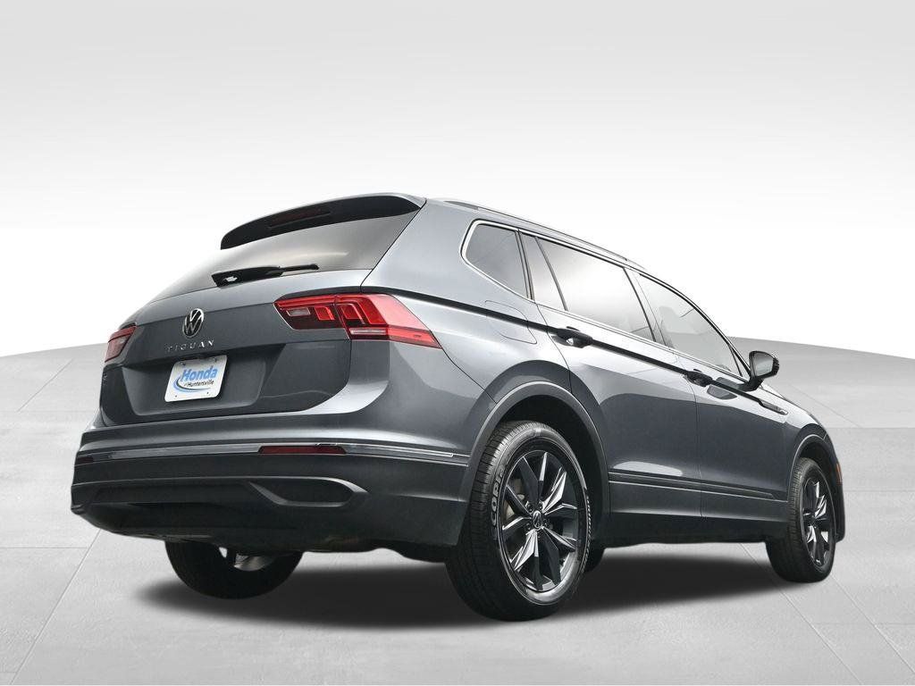 Used 2022 Volkswagen Tiguan SE FWD image 41