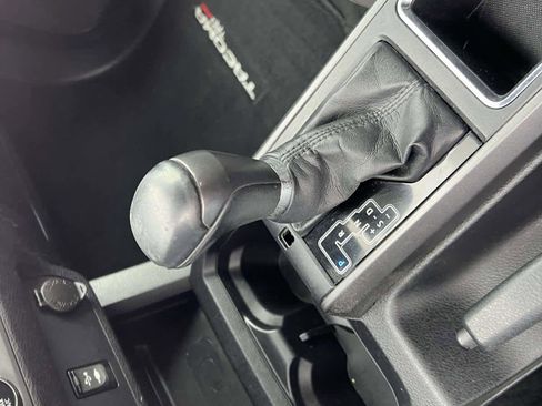 Used 2017 Toyota Tacoma TRD Sport w/ Tow Package (A/T) image 20