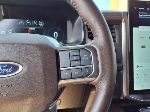 Used 2023 Ford Expedition King Ranch AWD/4WD image 8