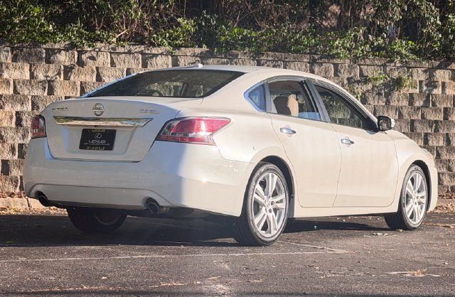 Used 2014 Nissan Altima 3.5 SL w/ Technology Package FWD image 6