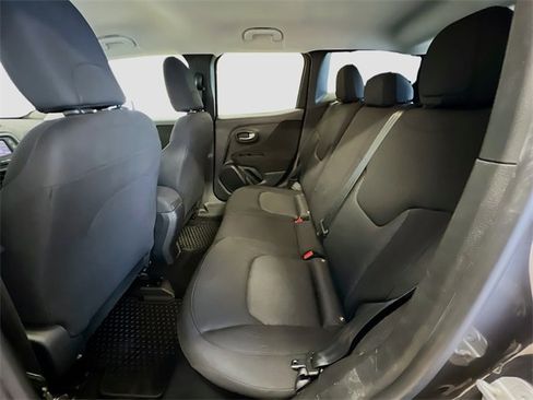 Used 2019 Jeep Renegade Sport image 23