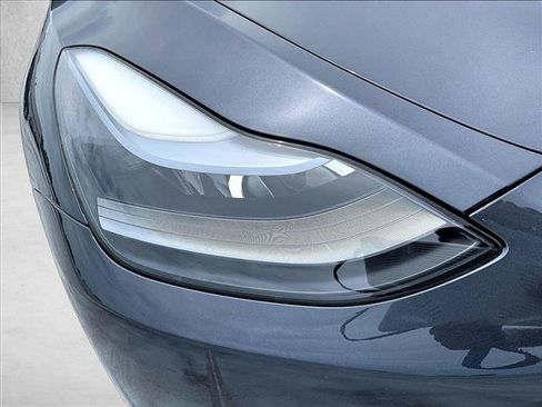 Used 2025 Tesla Model Y Long Range RWD image 30