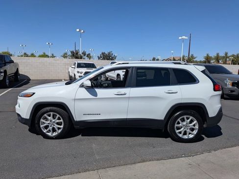 Used 2016 Jeep Cherokee Latitude image 8